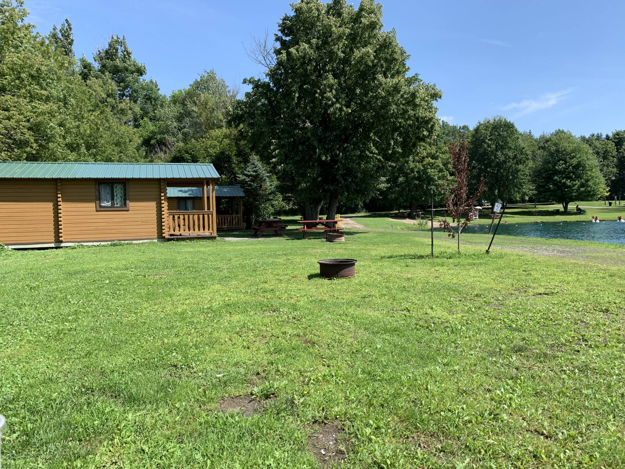 Gallery Lake Chalet Motel & Campground