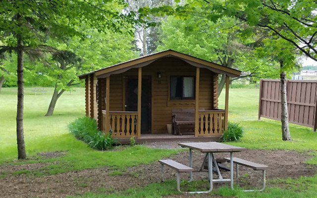 campground cabin.